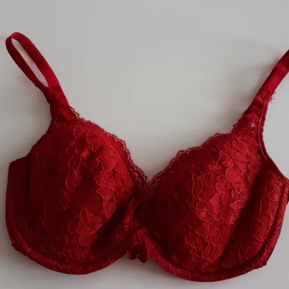 Padded Bra - Picture 1 of 7